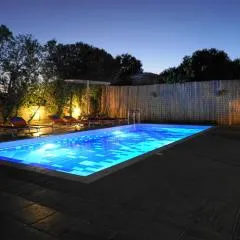 The Blue Leaf Family Villa