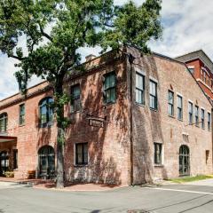 ステイブリッジ スイーツ サバンナ ヒストリック ディストリクト（Staybridge Suites Savannah Historic District, an IHG Hotel）