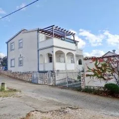 Apartman Ana - experience beach and mountain holiday