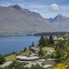 Holiday Inn Queenstown Frankton Road, an IHG Hotel