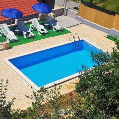 Holiday Home Dijamant