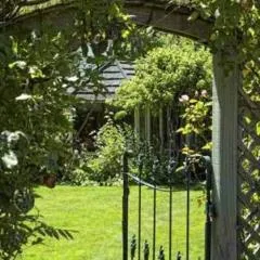 The Summerhouse, Ideal Akaroa location.