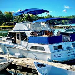 Maine Bed & Boat, Mazu