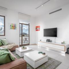 Modern & Bright 3 BDR close to the beach