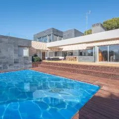 Limonium Deluxe Villa with Private Pool, TarracoHomes