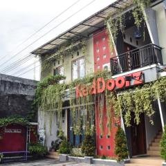 RedDoorz near Hartono Mall