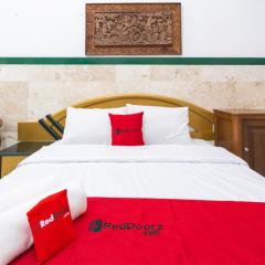 RedDoorz Syariah near Alun Alun Magelang Bayeman