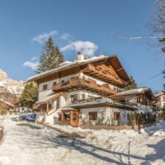 Cantore, Cortina by Short Holidays