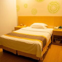 GreenTree Inn Xinyang Gushi County Yucheng Avenue Express Hotel