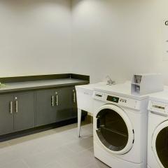 Holiday Inn Hotel & Suites London by IHG