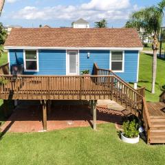 Steps to Sand Galveston Beach Bungalow!