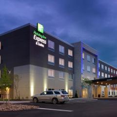 Holiday Inn Express & Suites by IHG Altoona, an IHG Hotel