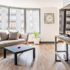 ENVITAE 2BR Vibrant High-Rise Penthouse