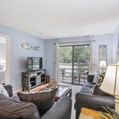 5 stars Peaceful Condo - 7 min walk to the beach