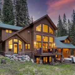 Breckenridge House with Deck and Hot Tub on 1 Acre!