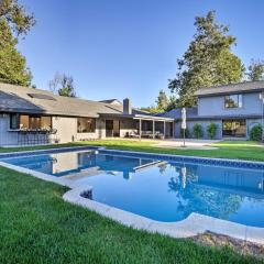 Family Retreat - Private Tennis Court and Game Room