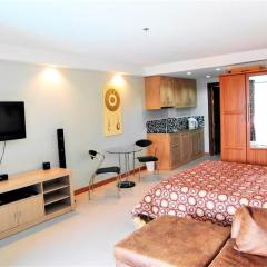 Swimming Pool View Spacious Studio 5 Min To Beach