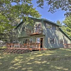 Spider Lake Cabin Boathouse, Canoe, Deck and Sauna!