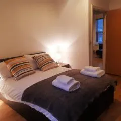 Yarmouth Apartments, Street Permit Parking, Close To Everything, Beach, Pier, Free WIFI