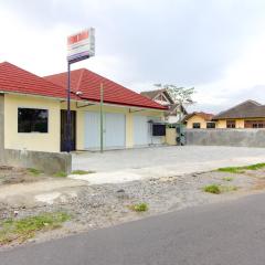 RedDoorz near Sleman City Hall 3