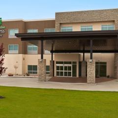 Holiday Inn Express & Suites - Beaver Dam, an IHG Hotel