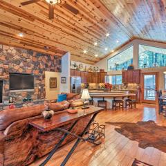 Lavish Cabin with Deck Less Than 3 Mi to Pinetop Country Club