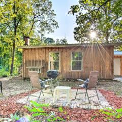 Updated Cabin with Porch, Mins to Cossatot River