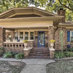 Ornate Cottage with Sunroom - Near MSU and Water Park!