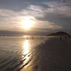 Apto térreo praia Boracéia com 2 WC e wifi gratis!