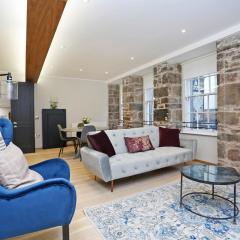JOIVY Newly Refurbished Apartment on the Historic Royal Mile