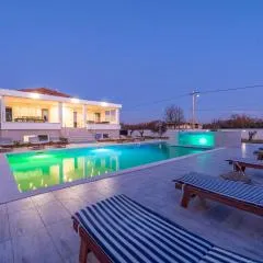 Villa in Galovac with Pool near Zadar