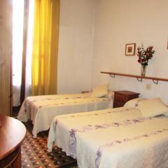 Hostal Lima