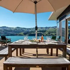 Kotare Point Paradise - Akaroa Holiday Home