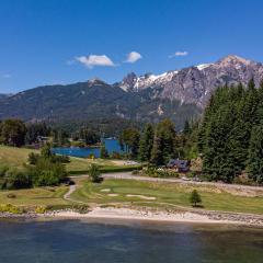 Casa en Llao Llao con vista al lago y campo de golf