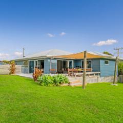 The Blue Rendevous - Whangamata Holiday Home
