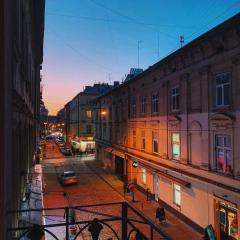 Large & modern flat with balcony in heart of Lviv
