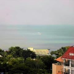 The Cliff sea & pool views studio apartment Pratumnak Pattaya