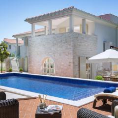 Villa Carlotta by HMZ Villas