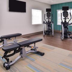 Holiday Inn Express & Suites - Mall of America - MSP Airport by IHG