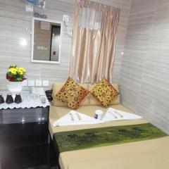 Davao Hostel Block D 24 HOUR RECEPTION 10TH FLOOR FLAT D8 CHUNGKING MANSION TSIM SHA TSUI KOWLOON