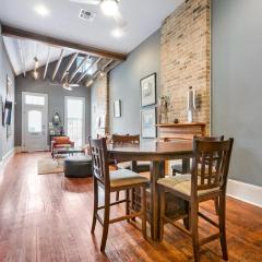 Cozy and Charming House Close to St Charles Ave
