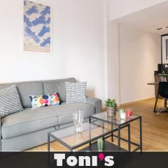 TONI'S Cute 2BD Apartment in Koukaki!