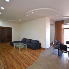 Tumanyan street 3 bedroom Deluxe apartment with Large Balcony TM662