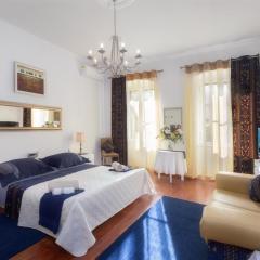 Room "Ezekiel, Royal blue suite