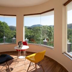 3BR Cocoon Valley Hideout - Nature's Lap