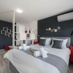 ABOVE THE SEA apartment