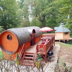 LES GITES DU PARC MANTOCHE LE TONNEAU