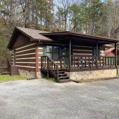 On Dolly Time 1 mile from Dollywood