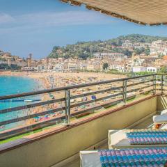 Amazing Apartment In Tossa De Mar With Kitchen