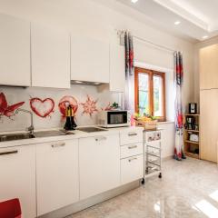 Casa Lolla, red rose in the heart of Sorrento